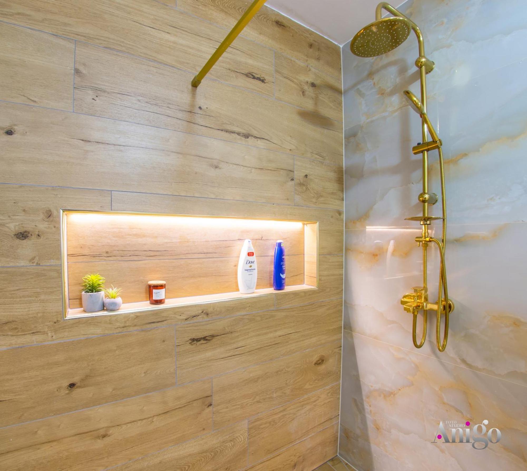 Luxury Apartment Black And Gold Мостар Екстериор снимка